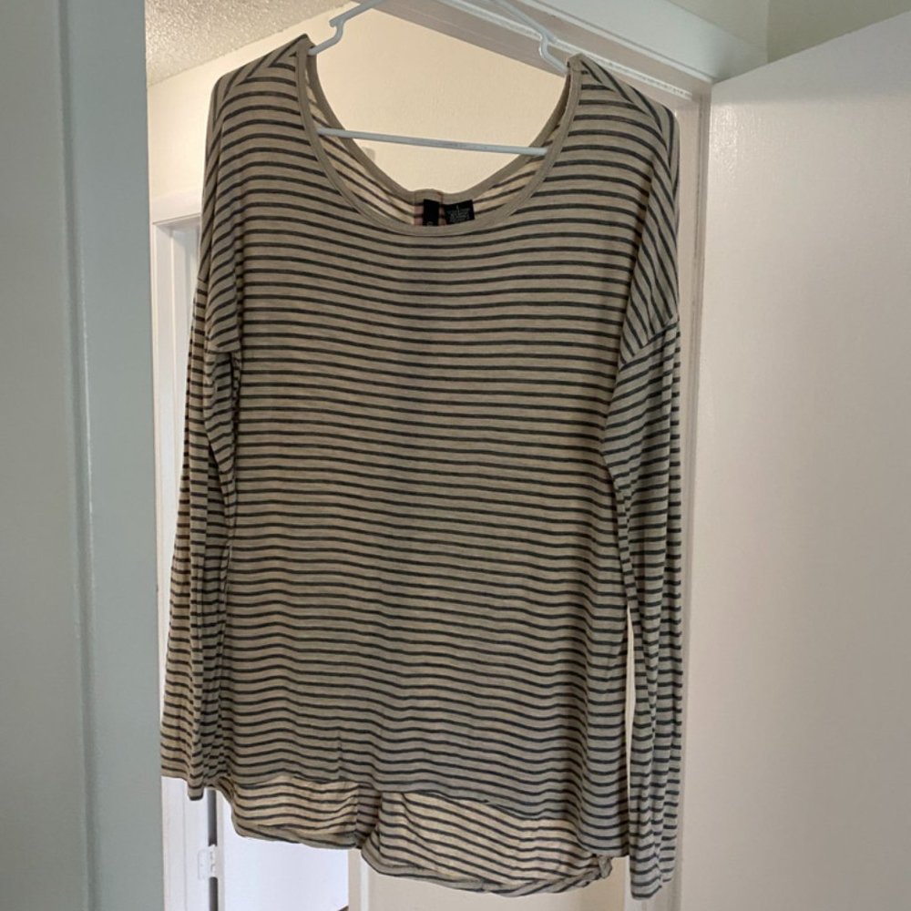 ULTRA FLIRT Long Sleeve Shirt (Large)(Women)